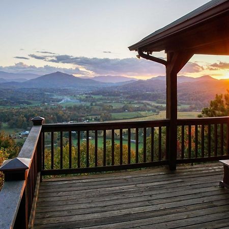 Smoky Mountain Retreat With Hot Tub, Arcade Games Villa Pigeon Forge Exterior photo