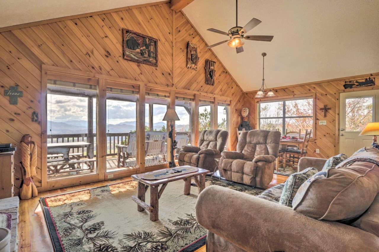 Smoky Mountain Retreat With Hot Tub, Arcade Games Villa Pigeon Forge Exterior photo